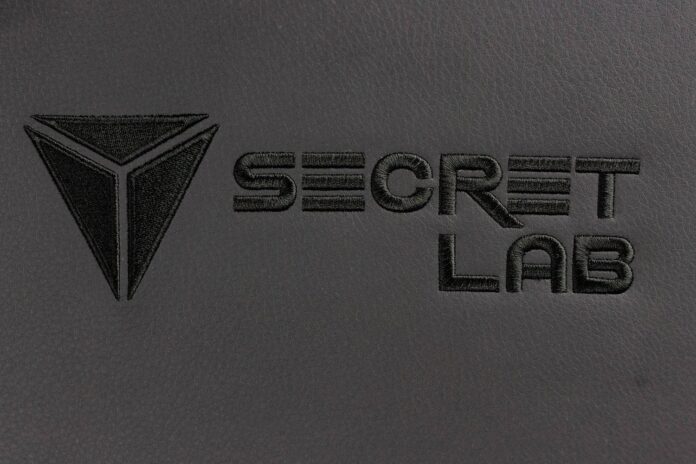 secretlabs-titan-2020-logo-imprint-03