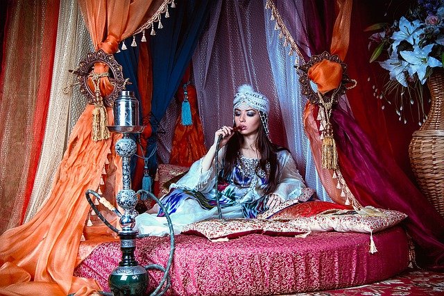 girl-and-hookah-eastern-girl-harem