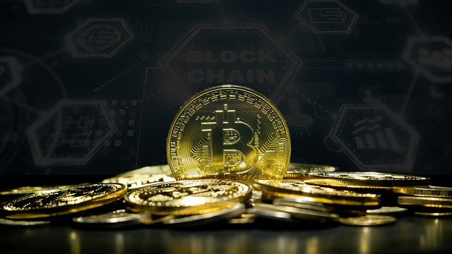 bitcoin-cryptocurrency-blockchain