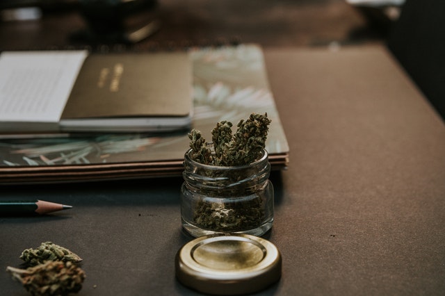kush on glass container