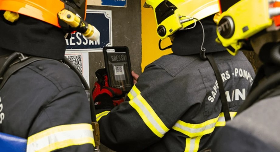 Samsung Fire Rescue This Rugged Samsung Tablet Is Helping Extinguish Fires In France
