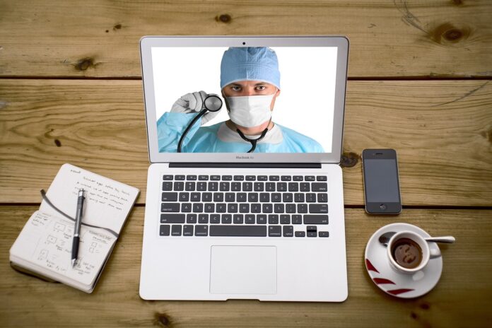 Photo by Tumisu telemedicine, doctor, laptop