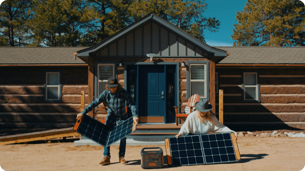 Made with monocrystalline solar cells, and a honeycomb light trapping design, the solar panels are equipped with adjustable stands, with solar panel efficiency reaching up to 24.3%. Make the most use of solar power, no matter if it's on sunny or cloudy days!